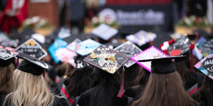 graduationbannerFI