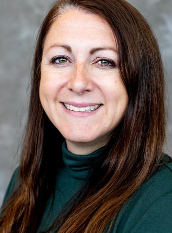 Lisa Cardello headshot