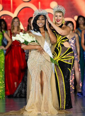 Chimere Nicole Haskins gets crowned International Mrs. USA