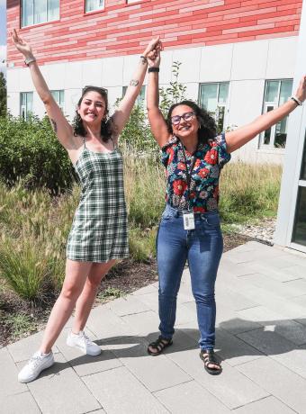 Pietra Mariela Araujo de Oliveira and Isabela Moreira Ferreira