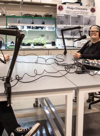 Jay Varga talks with Francesca Martinelli, Shannon Meadows, and Anne Tokazewski on the program pod.